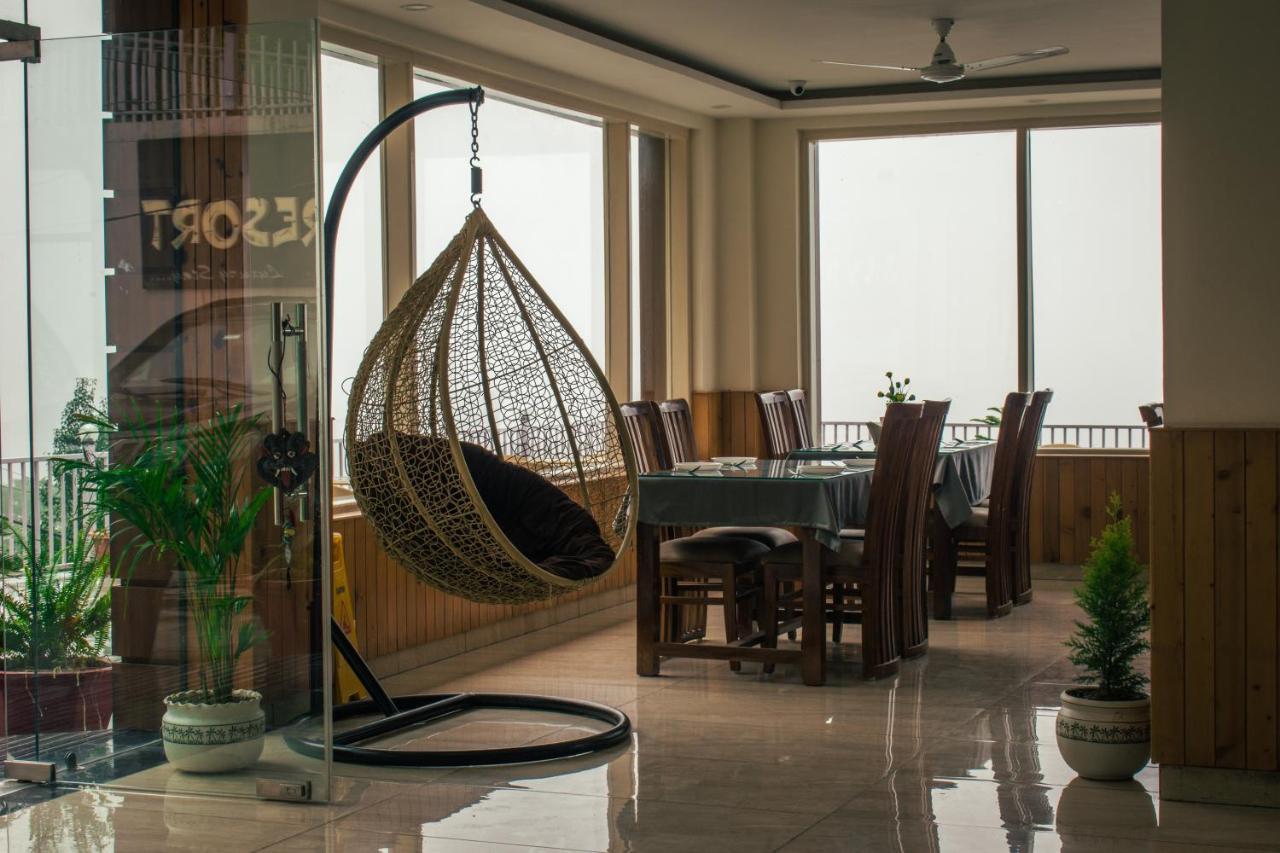 Highsky Resort Dharamshala Buitenkant foto
