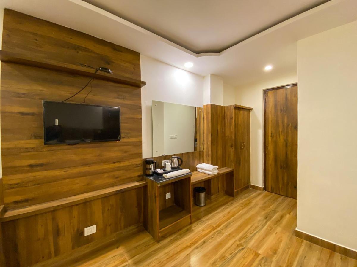 Highsky Resort Dharamshala Buitenkant foto